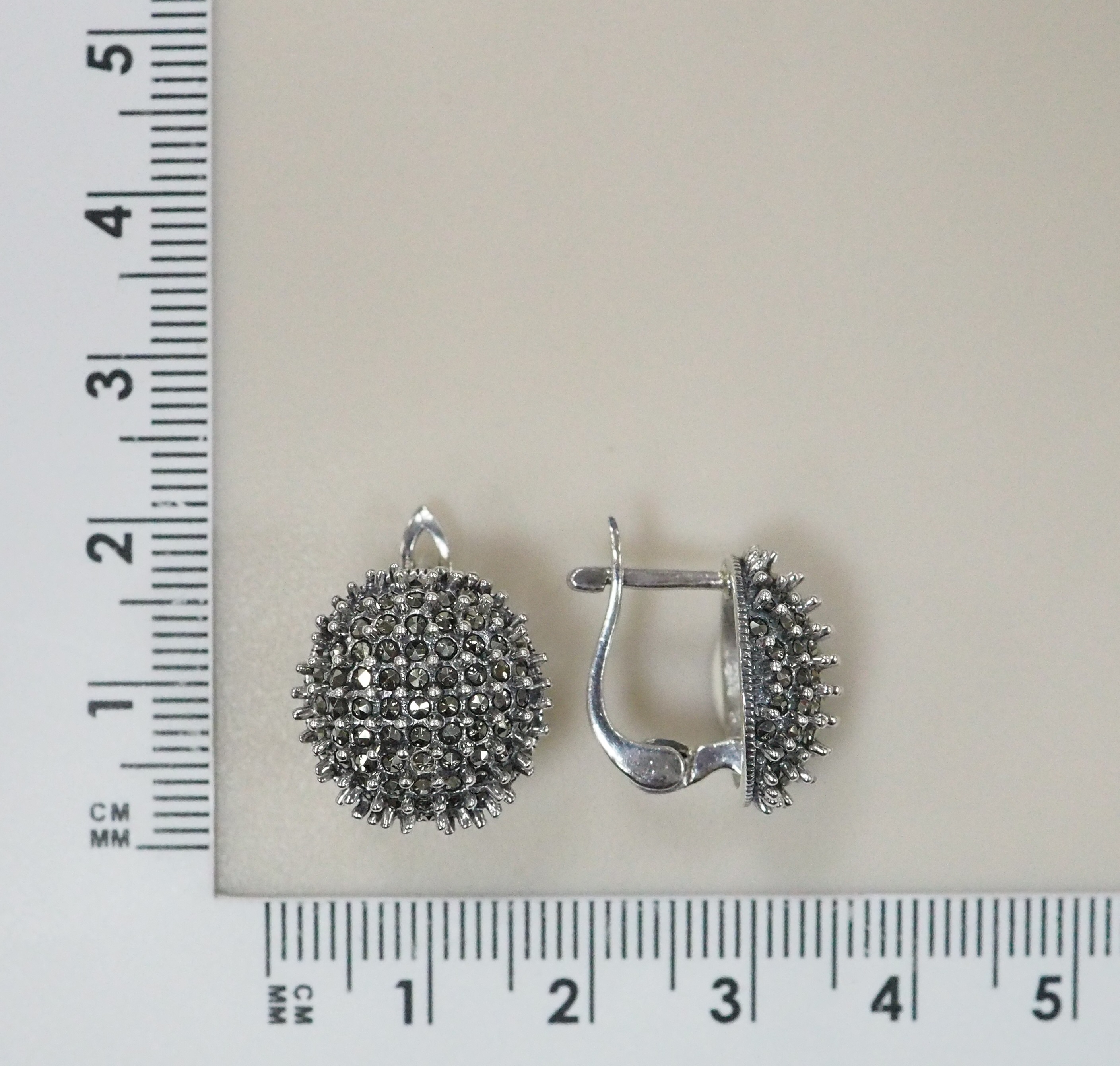 Серебряные серьги с марказитами